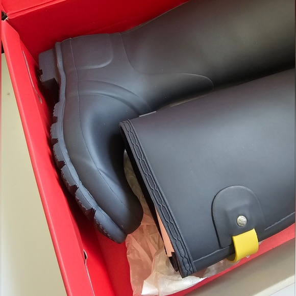 NWT - Hunter Boots - Picture 6 of 9
